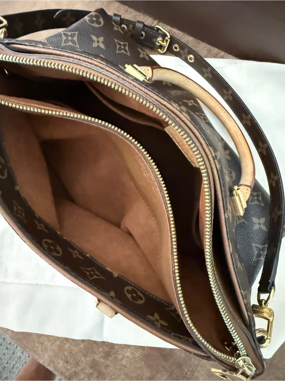 Authentic Louis Vuitton Monogram Pallas Shoulder Bag with strap - Picture 11 of 16
